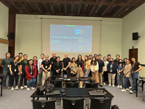 EBS-team-and-other-IRRI-HQ-participants-with-the-facilitators-from-AWS-during-the-Research-Gateway-w